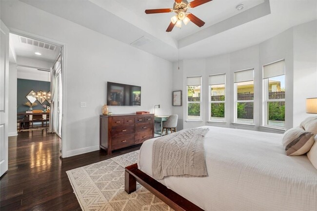 Building Photo - 6701 Teulada Dr