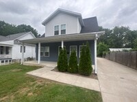 Building Photo - 613 W Harrison St