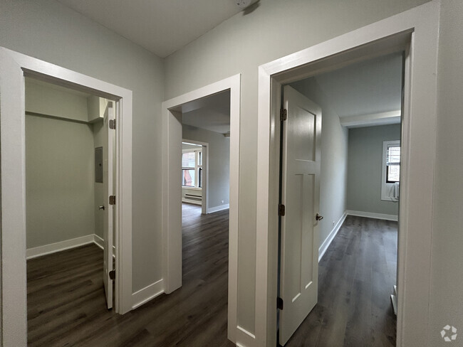Building Photo - 725 Saint Johns Ave