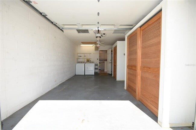 Building Photo - 74 Lake Forest Pl