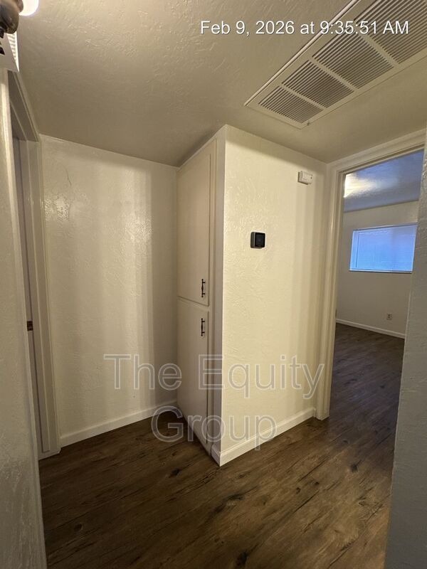 Building Photo - 3507 W Colonial Ave