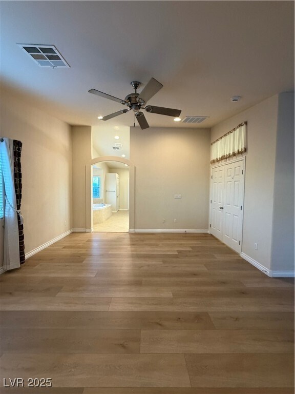 Building Photo - 1016 Bonitos Suenos St