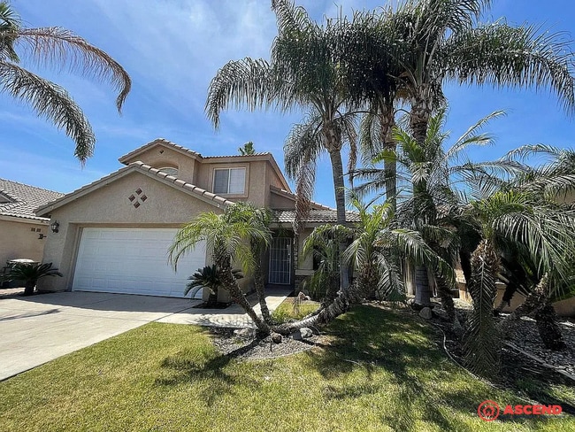 Building Photo - Beautiful Home in the Southwest!