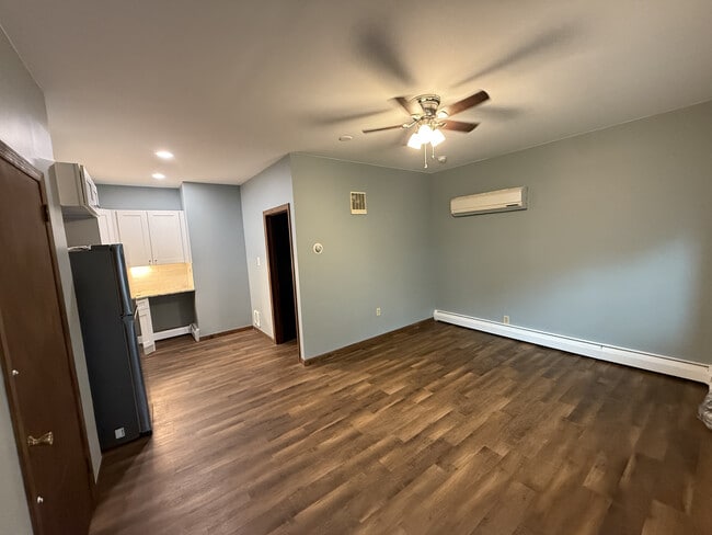 Building Photo - 237 Franklin Ave