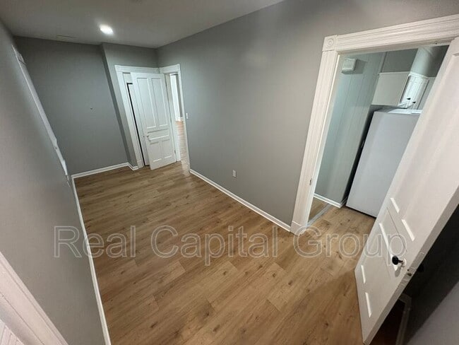 Building Photo - 306 3rd St