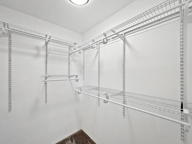 Building Photo - Beautiful 2B/2BA Condo in Mission Valley W...