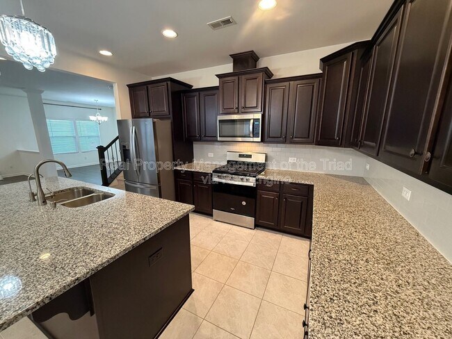 Building Photo - 4670 Wesmar Ct