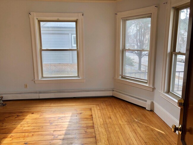 Building Photo - 599 Beech St