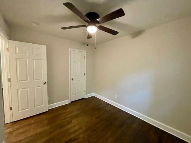 Building Photo - 616 Ligustrum St