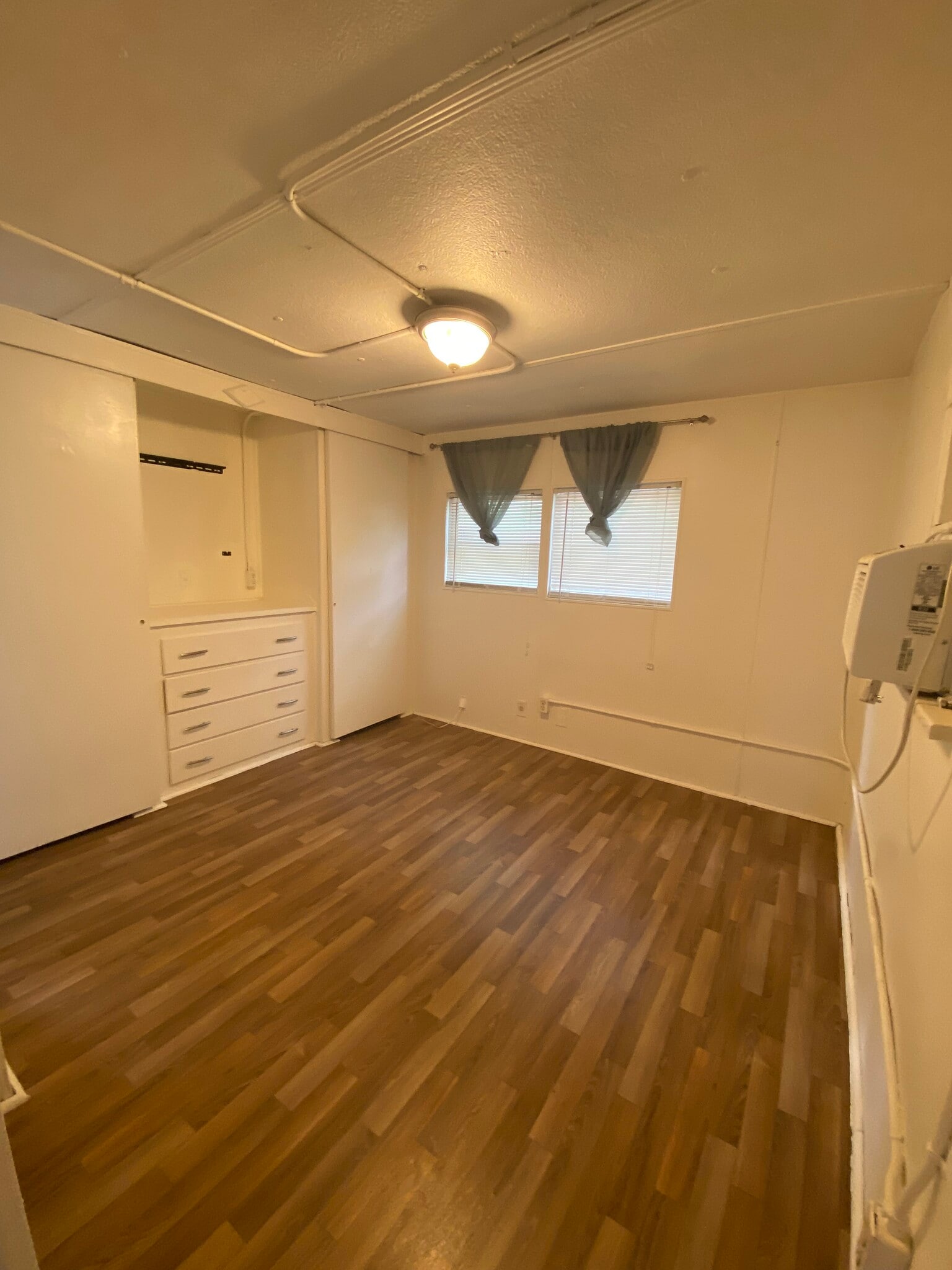 Building Photo - 117 Lucy Ln