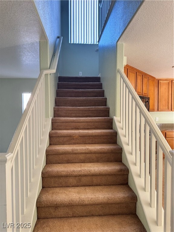 Building Photo - 4510 Sunday River St