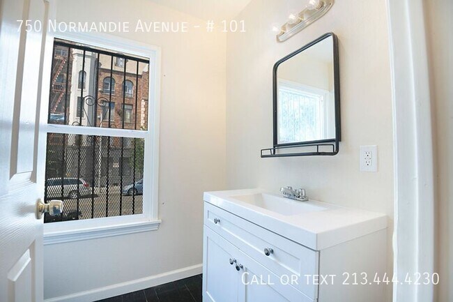 Building Photo - 750 Normandie Ave