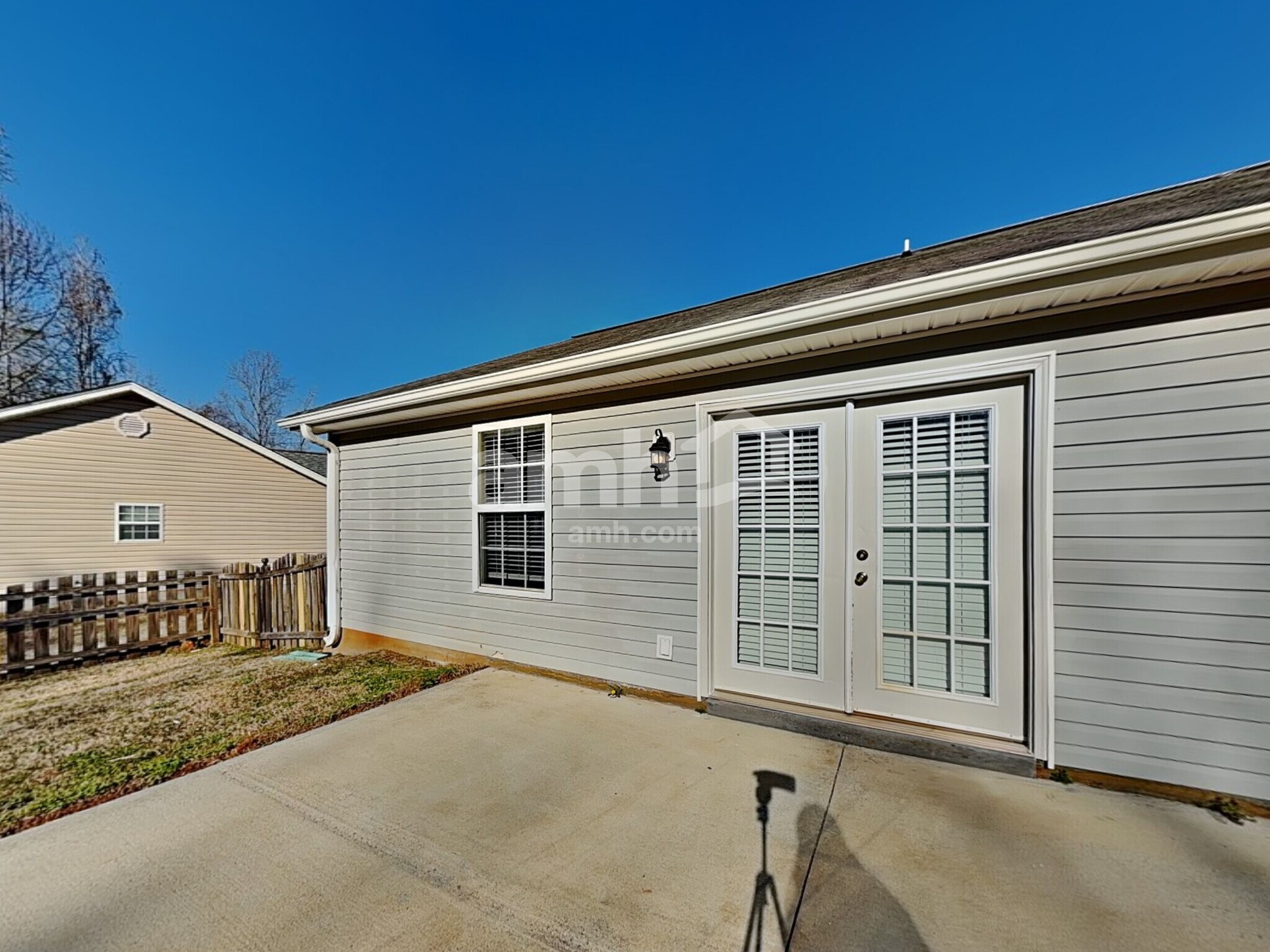 Building Photo - 17 Dillingham Ct