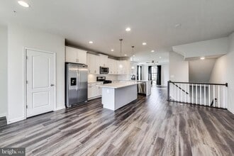 Building Photo - 2530 Lanham Hill Cir