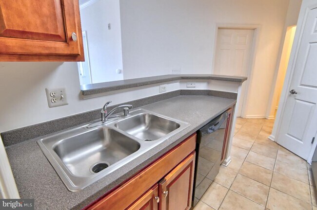 Building Photo - 21216 McFadden Square