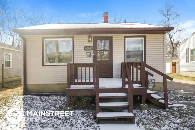 Building Photo - 6667 E 17th St