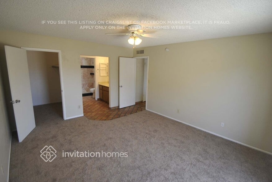 Building Photo - 11010 W Calle del Sol