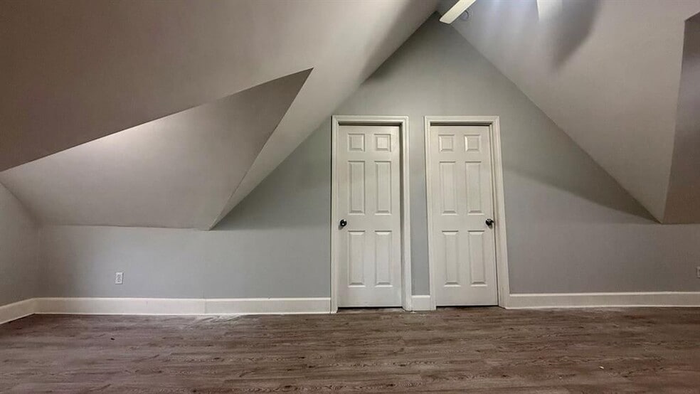 Building Photo - 209 Cottage St.