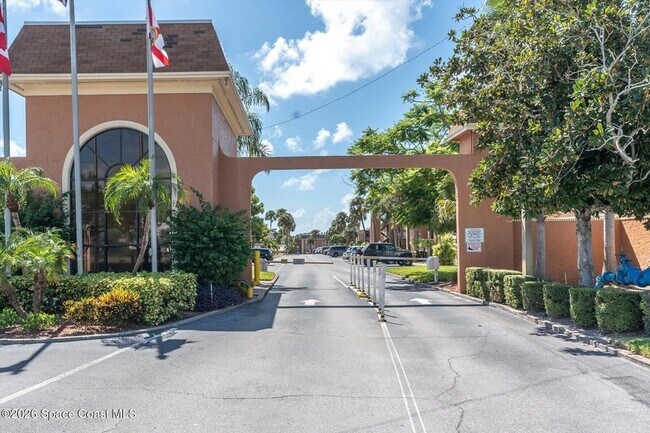Building Photo - 12760 Indian Rocks Rd