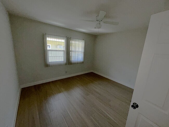 Building Photo - 41 Normandie Ave