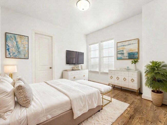 Building Photo - 2202 Lakeshore Edge Dr