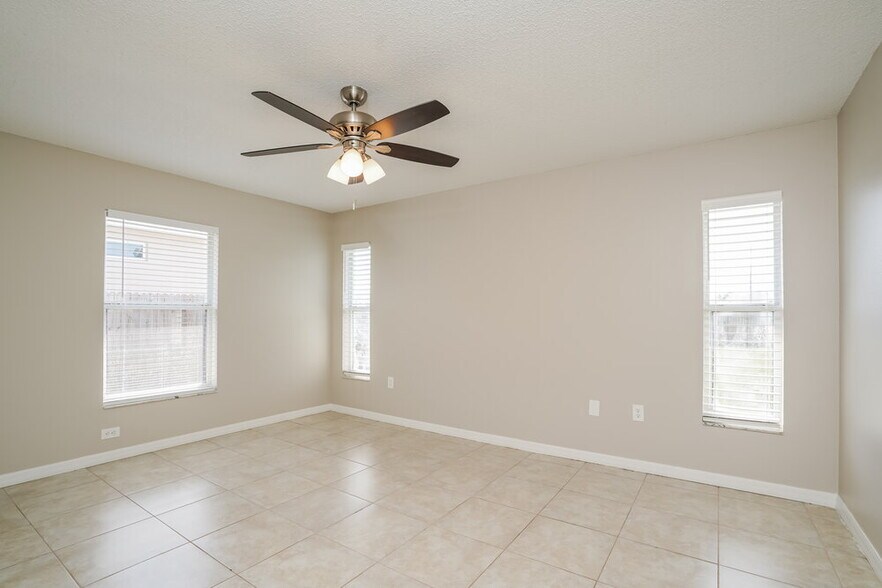 Building Photo - 367 Alegriano Ct