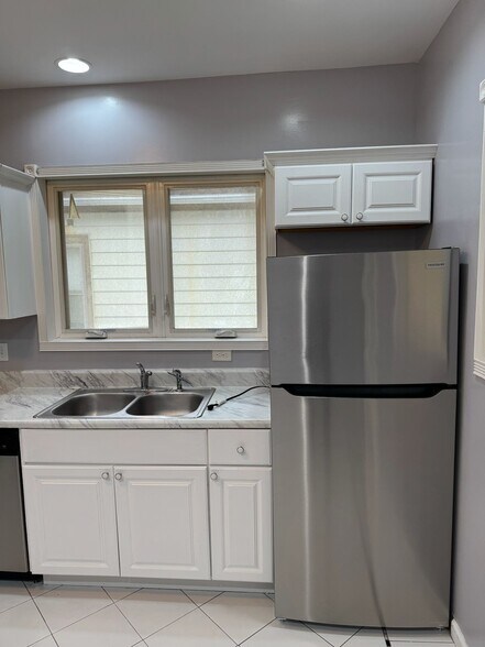 kitchen - 75 Lent St