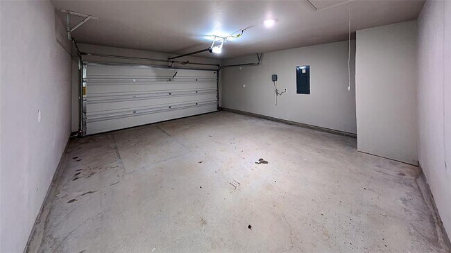 Building Photo - 16300 Cherokee Trl