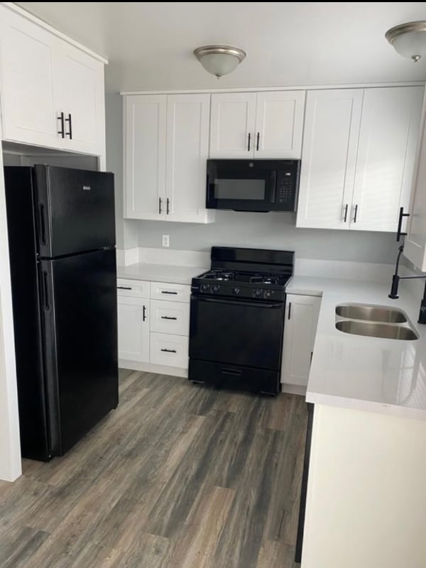 Building Photo - 2729 W Yale Ave