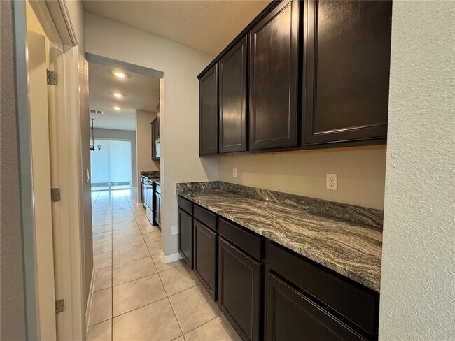 Building Photo - 13154 Brookside Moss Dr