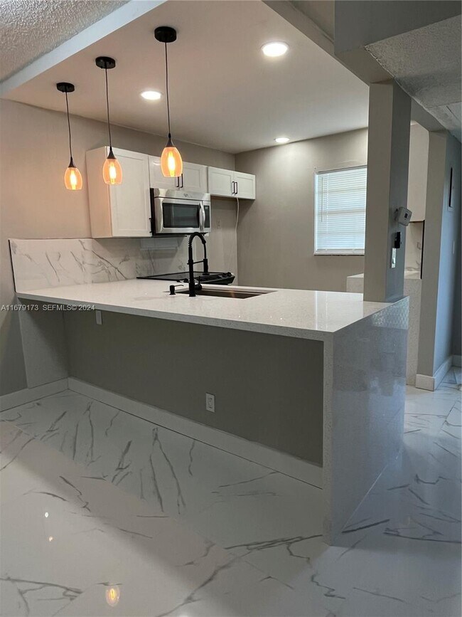 Building Photo - 5102 NW 36th St