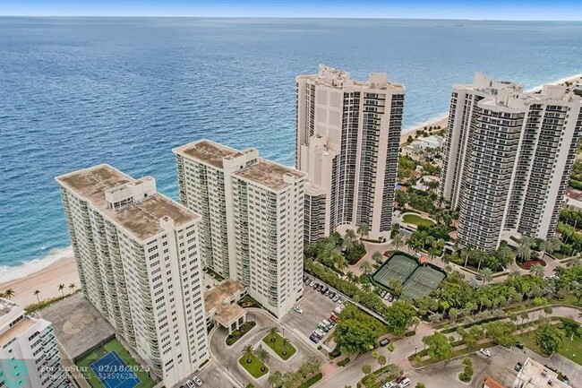 Building Photo - 3400 Galt Ocean Dr