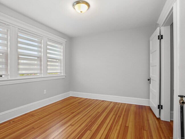 Building Photo - 29 Redfield Rd