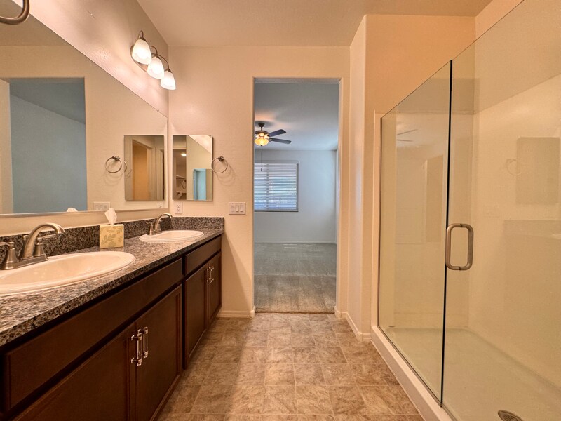 Building Photo - 786 W Palo Verde Dr