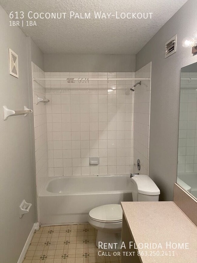 Building Photo - 613 Coconut Palm Way