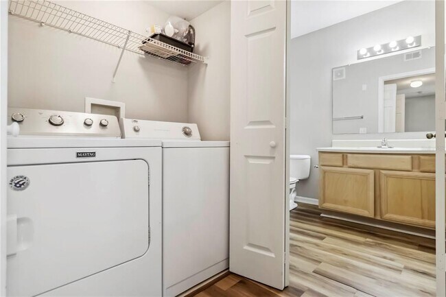 Building Photo - 1125 Villagio Cir