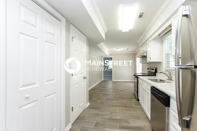 Building Photo - 3 Bedroom Pet-Friendly Home in High Point,...