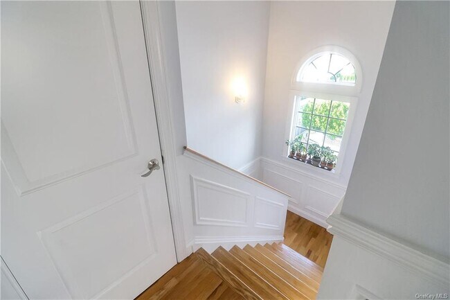 Building Photo - 29 Arbor Glen