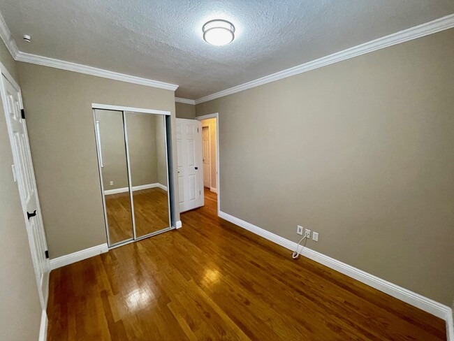 Building Photo - 3651 W 147th St