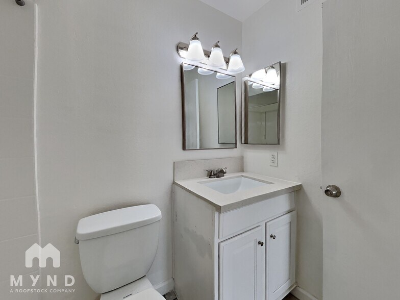 Building Photo - 20233 N 21st Dr