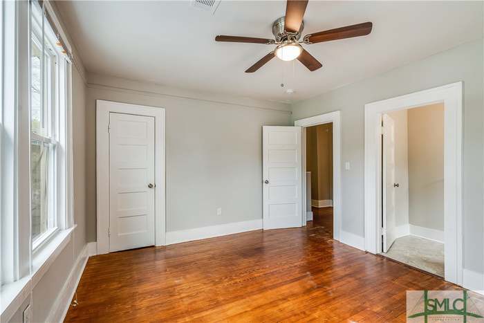 Building Photo - 653 E 38th St
