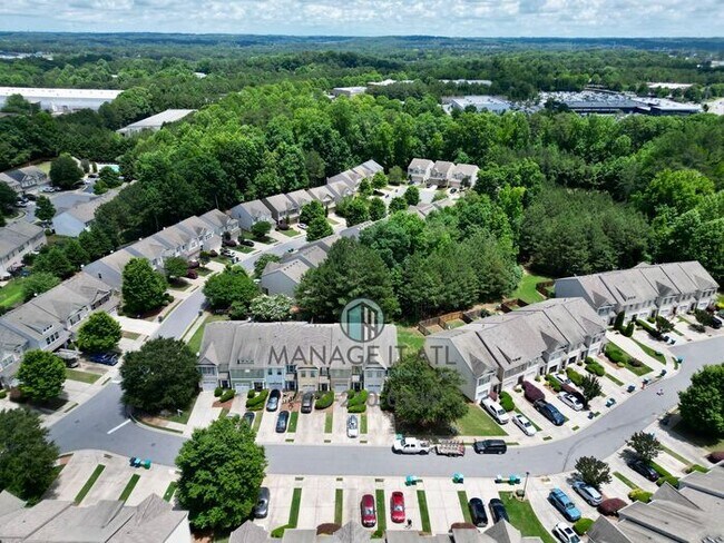Building Photo - 3 Bedroom Townhome in Alpharetta