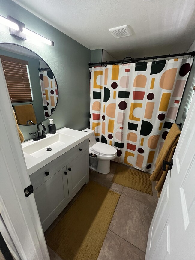 Updated master bath - 9440 N 52nd Ln