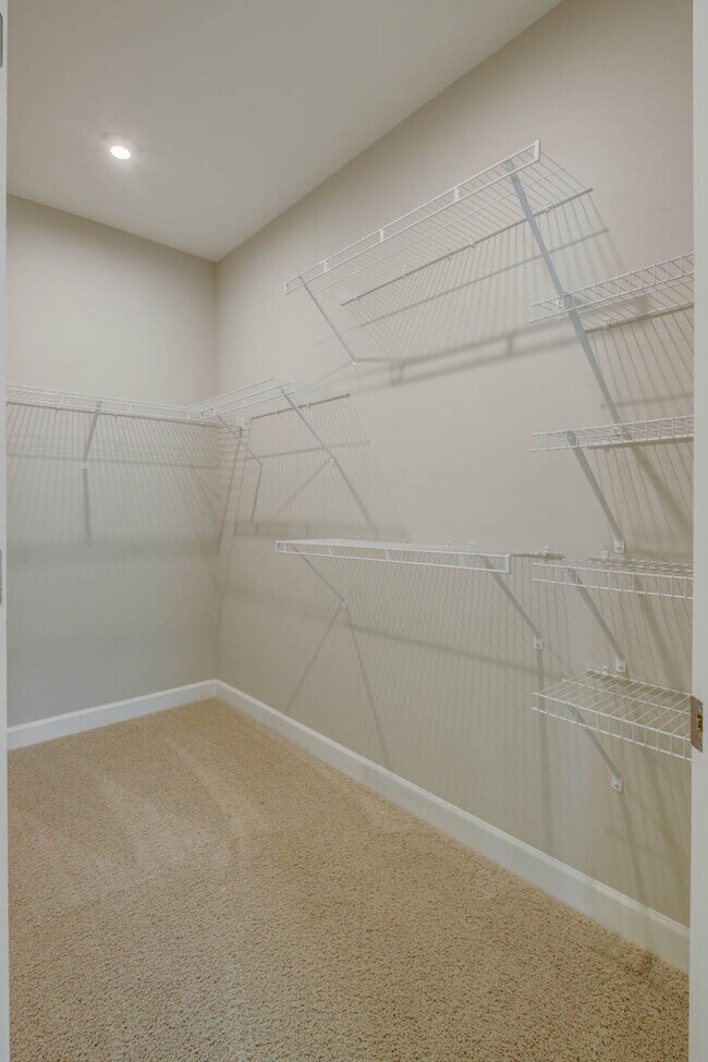 Building Photo - 7202 Bowen Corner Avenue Apt #Unit 10, Han...