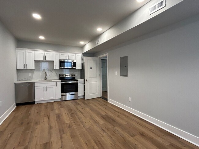 Building Photo - 1709 S 22nd St