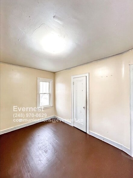 Building Photo - 15395 Ardmore St