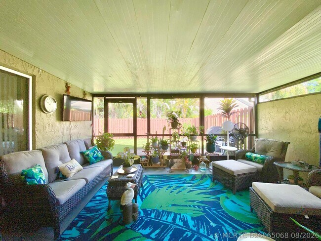 Building Photo - 9132 Pine Springs Dr