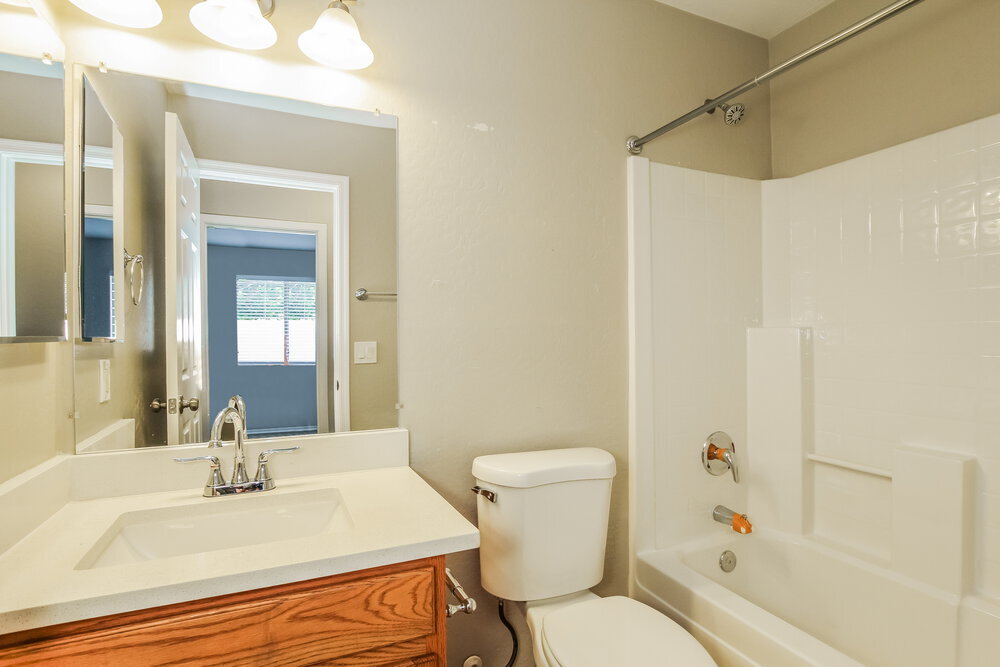 Building Photo - 1840 S 106th Ln