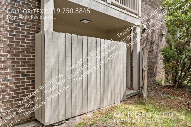Building Photo - 421 Tolbert Ct