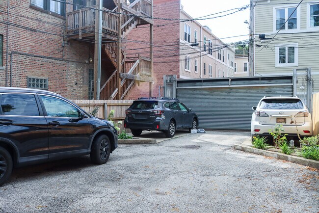 Building Photo - 2007 W Evergreen Ave